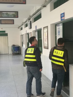 我司技術(shù)人員檢驗(yàn)手機(jī)信號屏蔽器