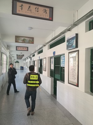 我司技術(shù)人員檢驗(yàn)手機(jī)信號屏蔽器